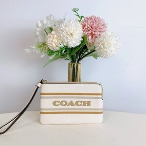 NWT Coach Leather Corner Zip Wristlet